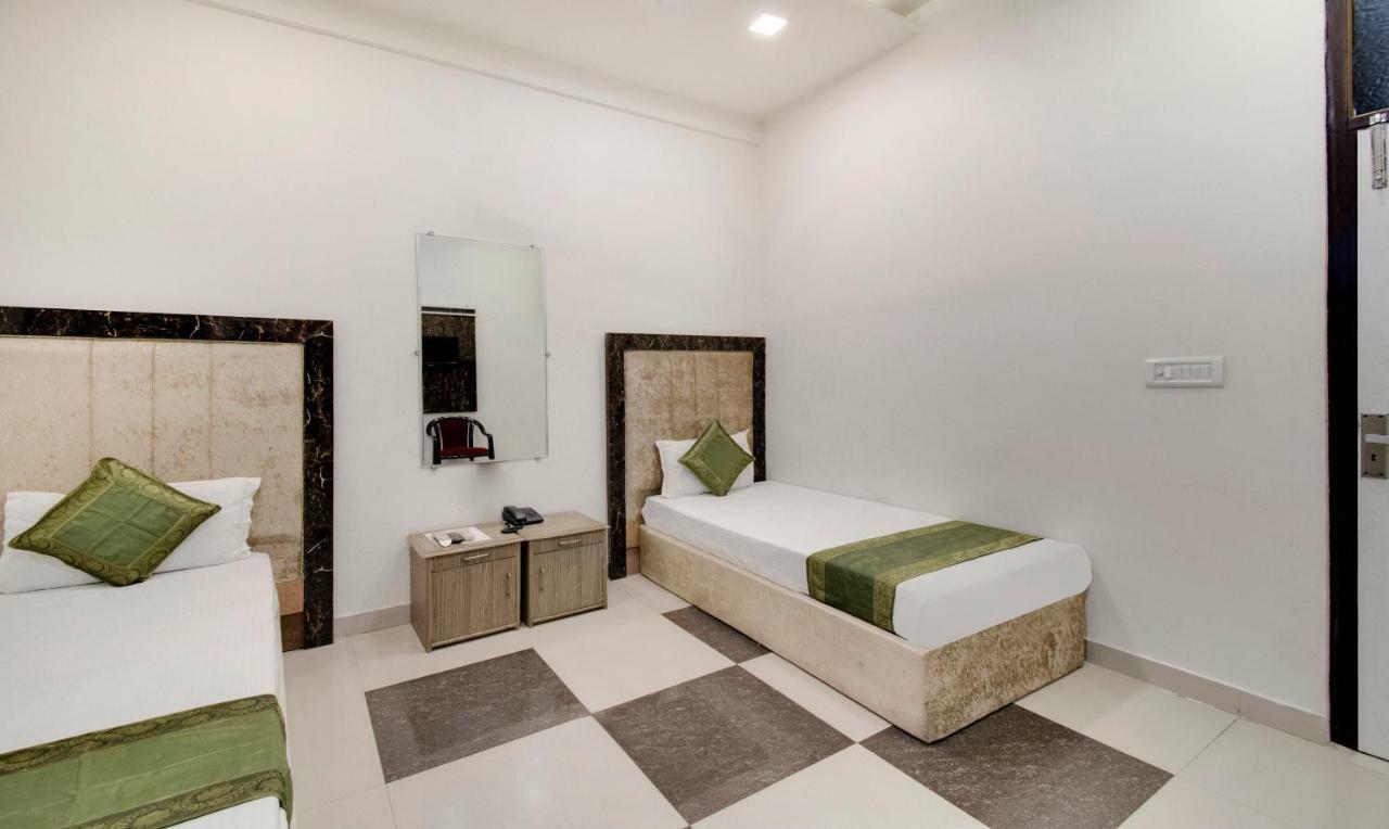 Itsy By Treebo - Royale Inn Meerut Exterior foto